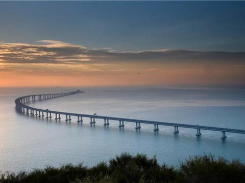 银娱优越会为港珠澳大桥保驾护航